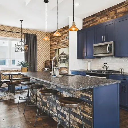 Holiday home Honkytonk Vibe In East - Close To Broadway *
