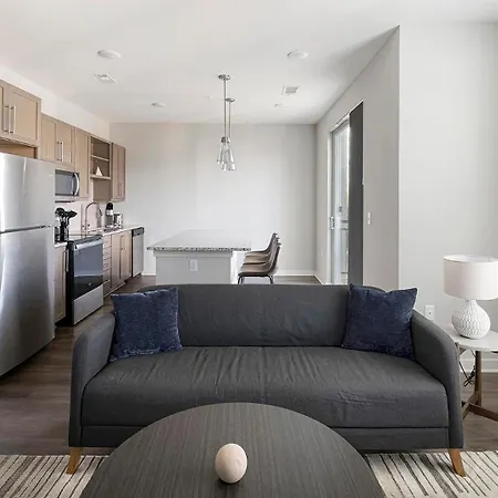 Landing Amazing 1Bd Pool Gym Nashville