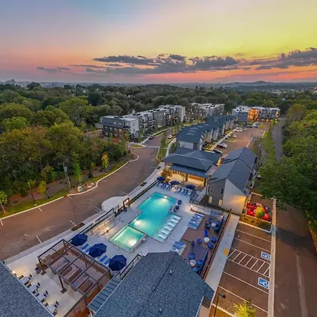 Landing Amazing 1Bd Pool Gym Nashville