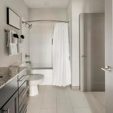 Landing Amazing 1Bd Pool Gym Nashville