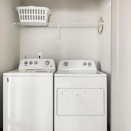 Landing Amazing 1Bd Pool Gym Nashville