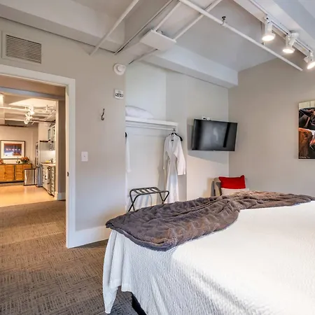 Honky Tonk 6 Bedroom By Maddox Apartment *