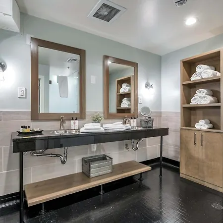 Apartment Honky Tonk 6 Bedroom By Maddox Nashville