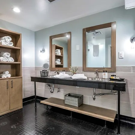 Honky Tonk 6 Bedroom By Maddox Apartment *
