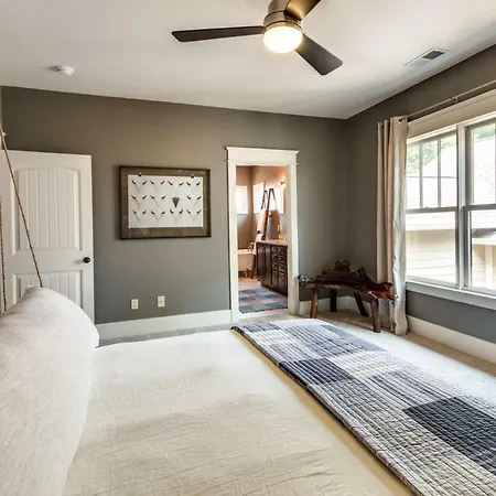 High-end 12south