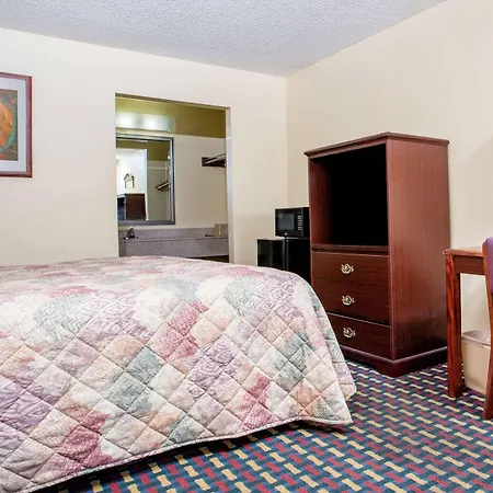 Hotel Knights Antioch Nashville