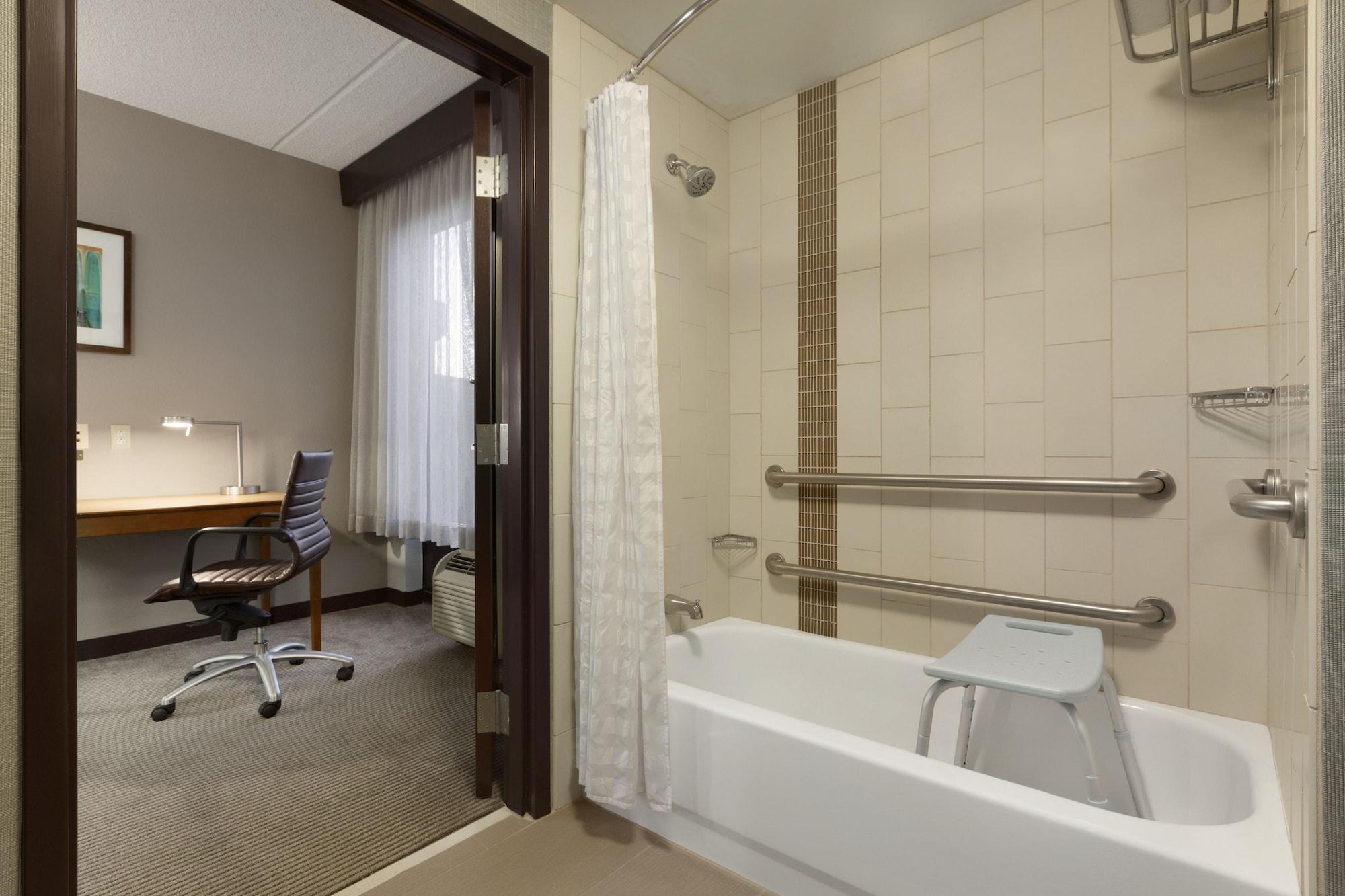 Hyatt Place Airport 3* Nashville