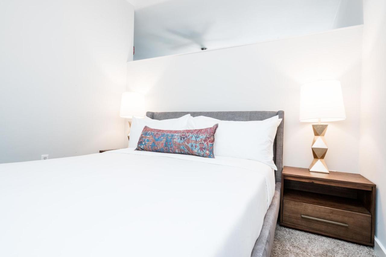 Apartment Cozysuites Musicrow Astonishing With Free Parking 07 *