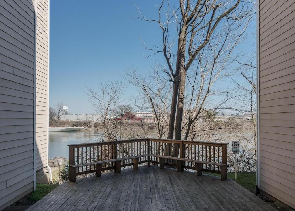 Apartment Captain's Quarters Riverfront #3 *