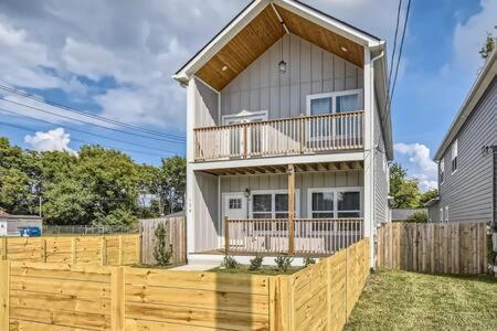 New Build 5 Min To Broadway Sleeps 10 Holiday home Nashville
