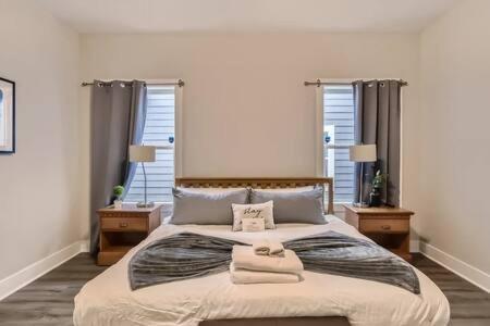 New Build 5 Min To Broadway Sleeps 10 Nashville