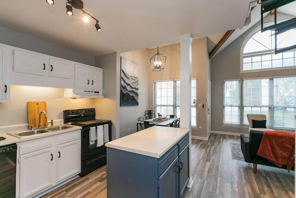 Modern Loft/ Minutes From The Airport * Nashville