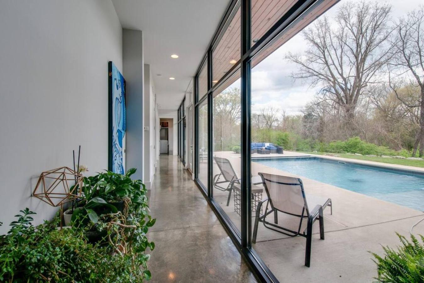 Unique Modern Ranch W Year Round Pool And Hot Tub Nashville