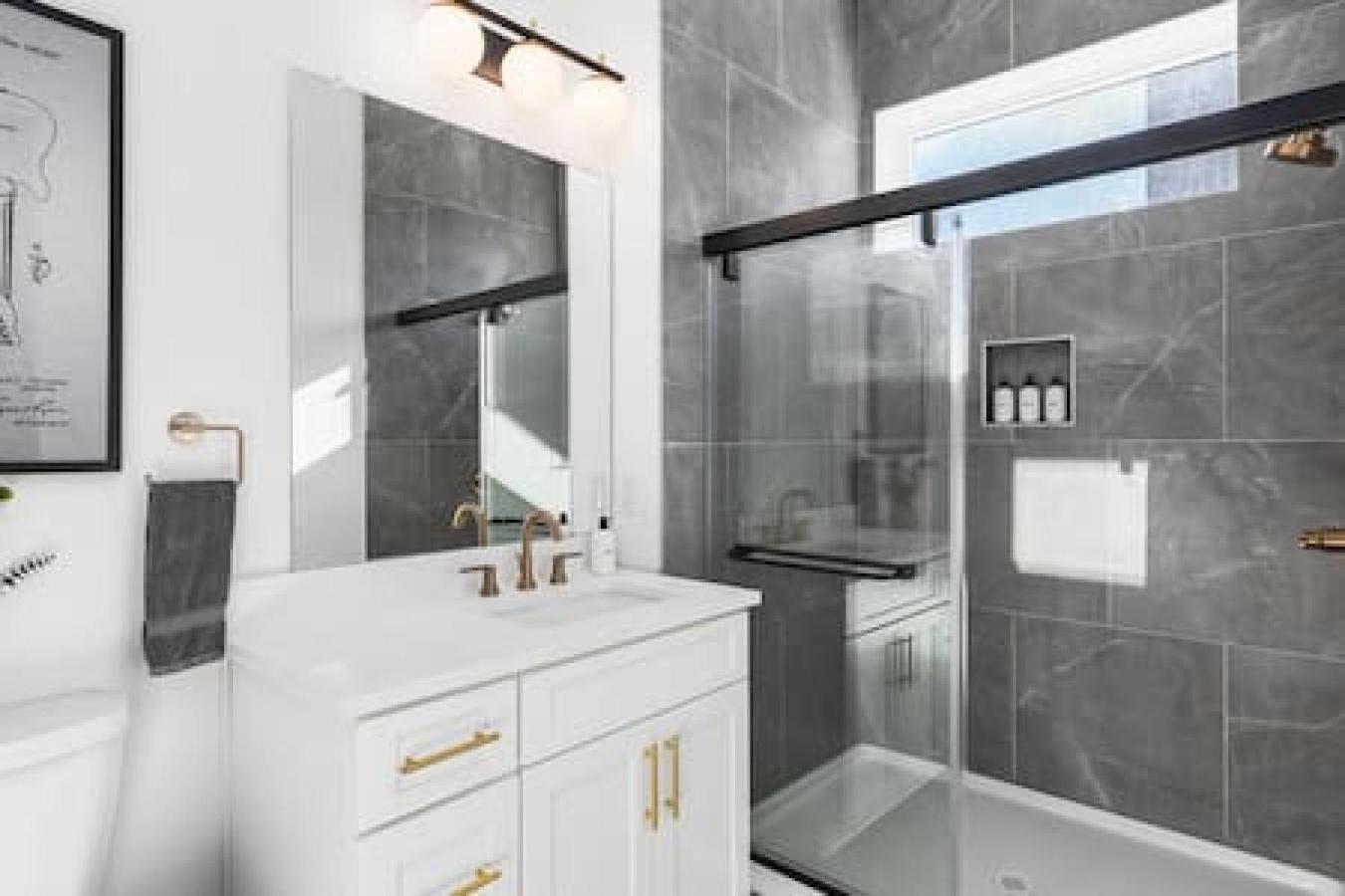 Large Patio, Rooftop Deck And Garage, 3 Miles To Broadway * Nashville