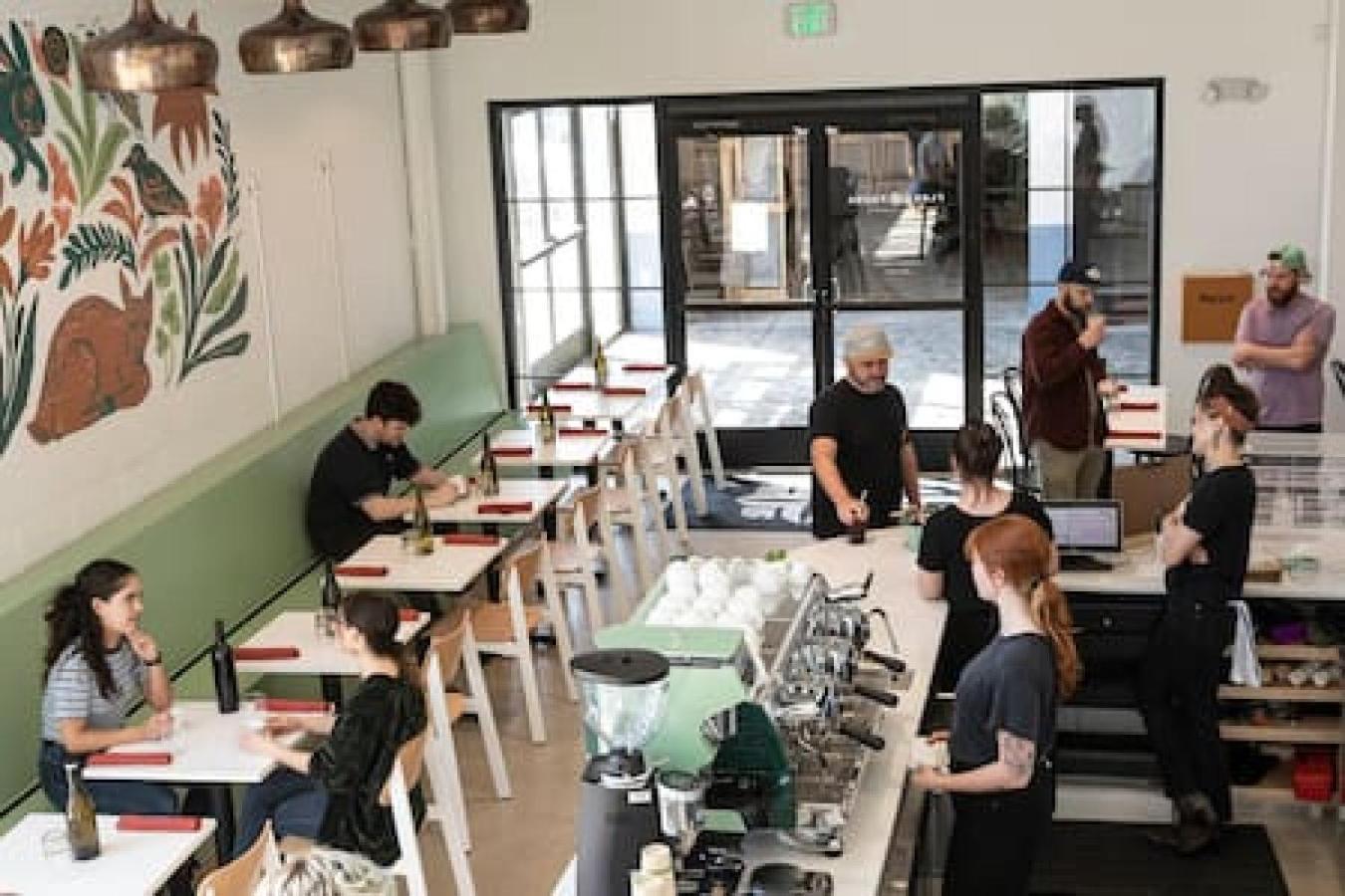 Large Patio, Rooftop Deck And Garage, 3 Miles To Broadway *