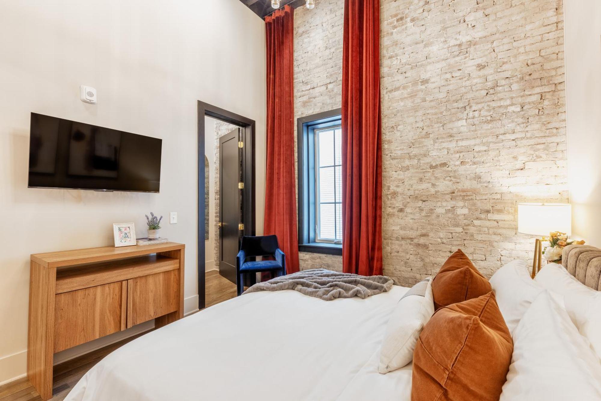 Apartment Union St Lofts - Salon - Day *