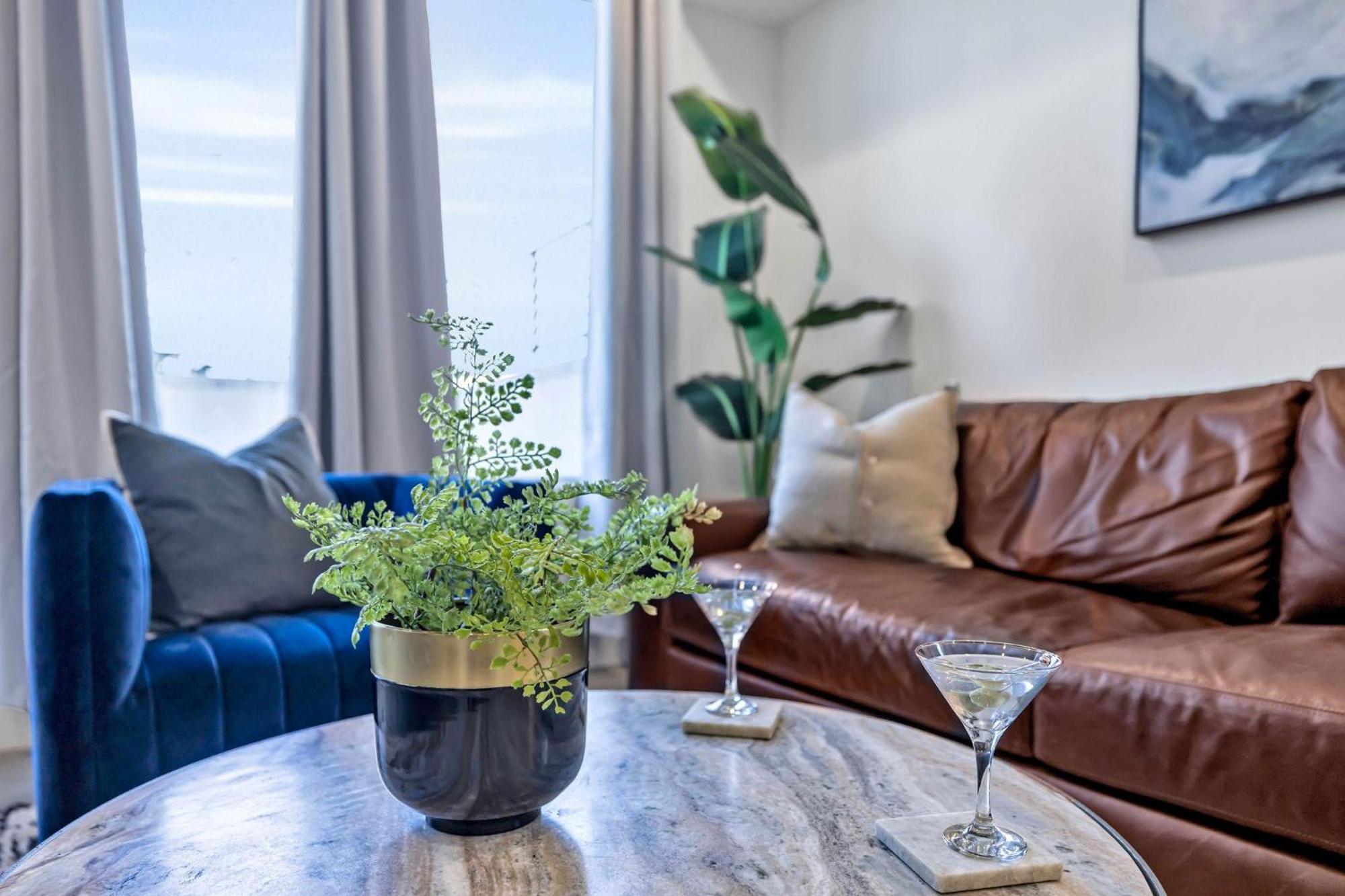 Euphony - Designer Furnishings - 5 Mins To Broadway Holiday home *