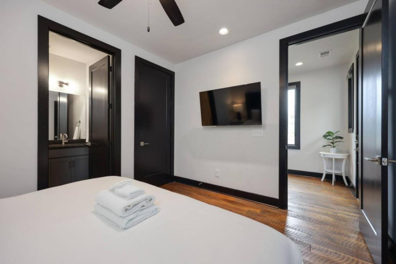 Blue Dreams 4 Bedroom 4.5 Bath With Rooftop Lounge Holiday home *