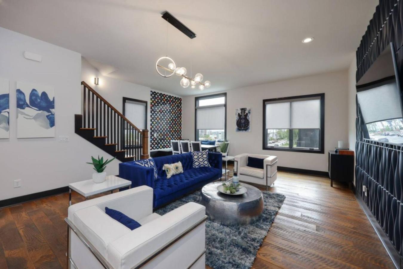 Blue Dreams 4 Bedroom 4.5 Bath With Rooftop Lounge *