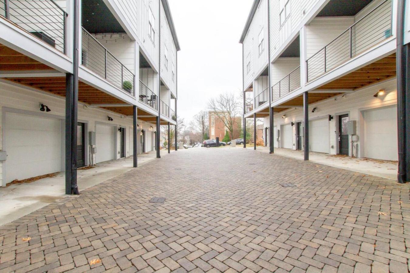 Stylish Luxury Private Rooftop Space Hillsboro Holiday home Nashville