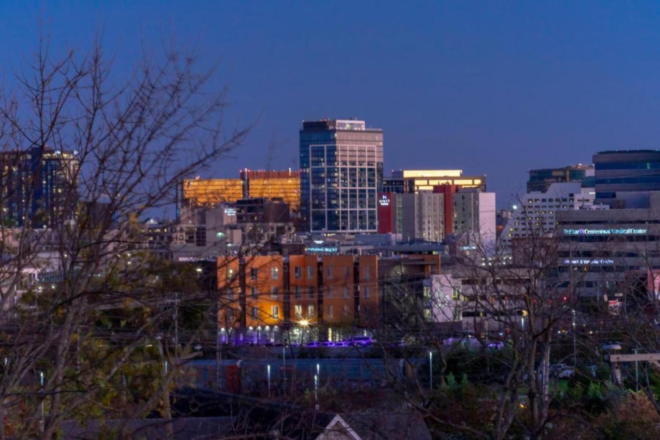 Holiday home Spacious And Modern 2 Rooftops Stage Games And Nashville