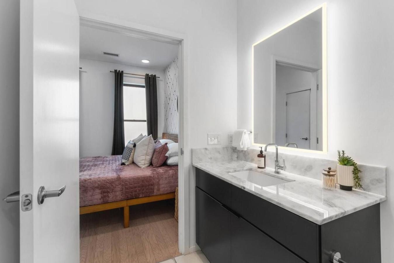 Holiday home Luxury Riverview With Patio Walk To Broadway Nashville