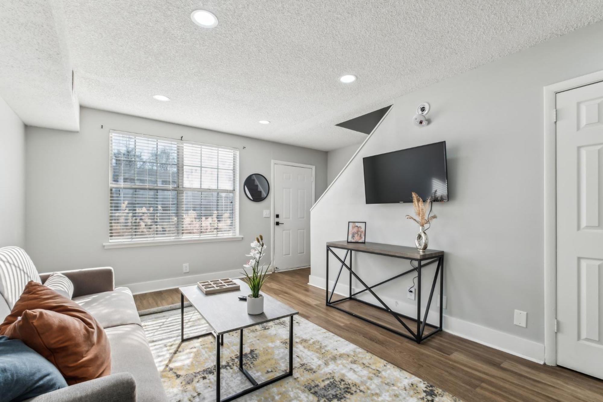 Brentwood S I Cozy & Comfy I 2bd 15 Bth *
