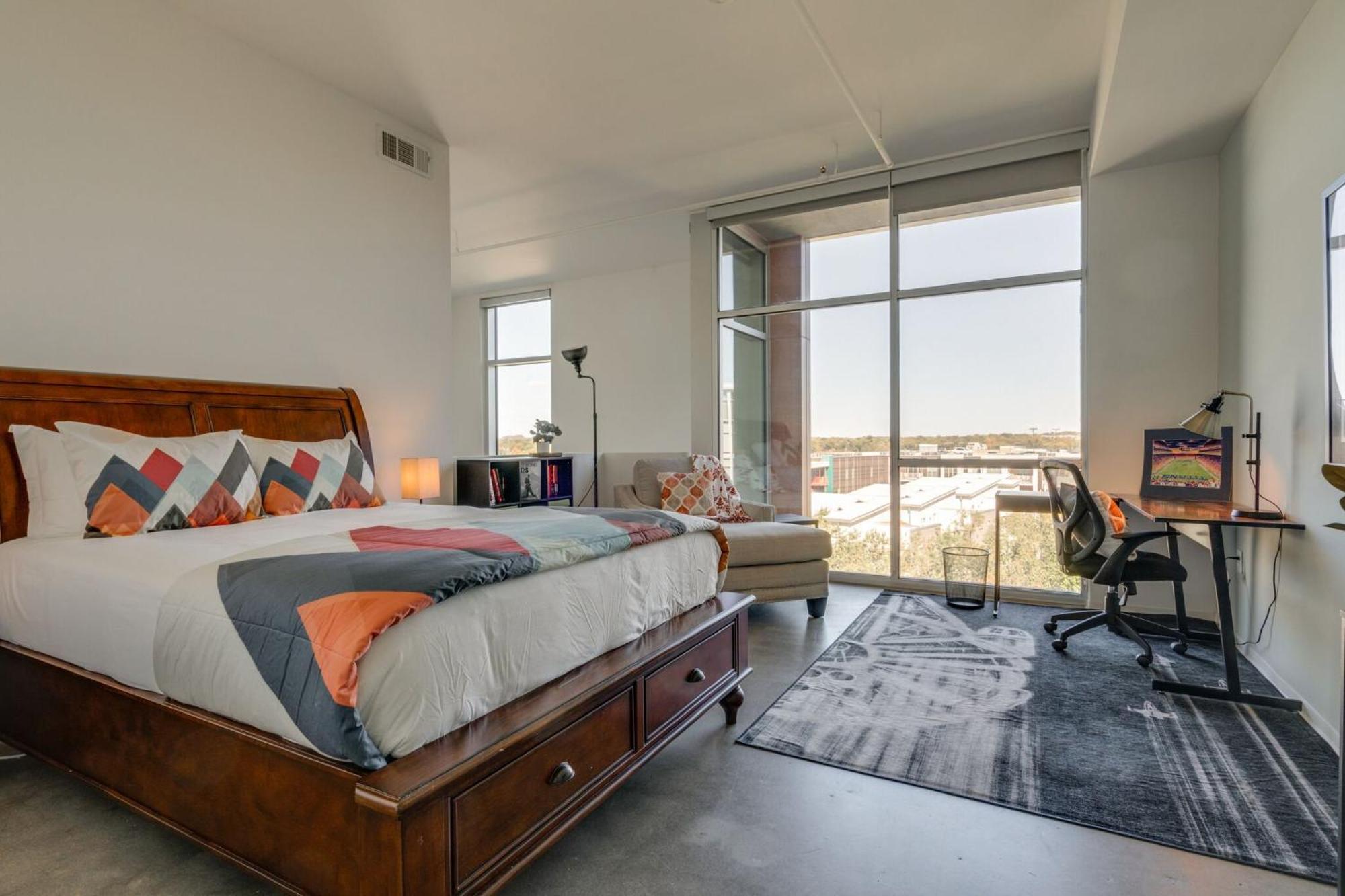 5m403- Traveler's Haven 1bd 1-5b 2 Story East *