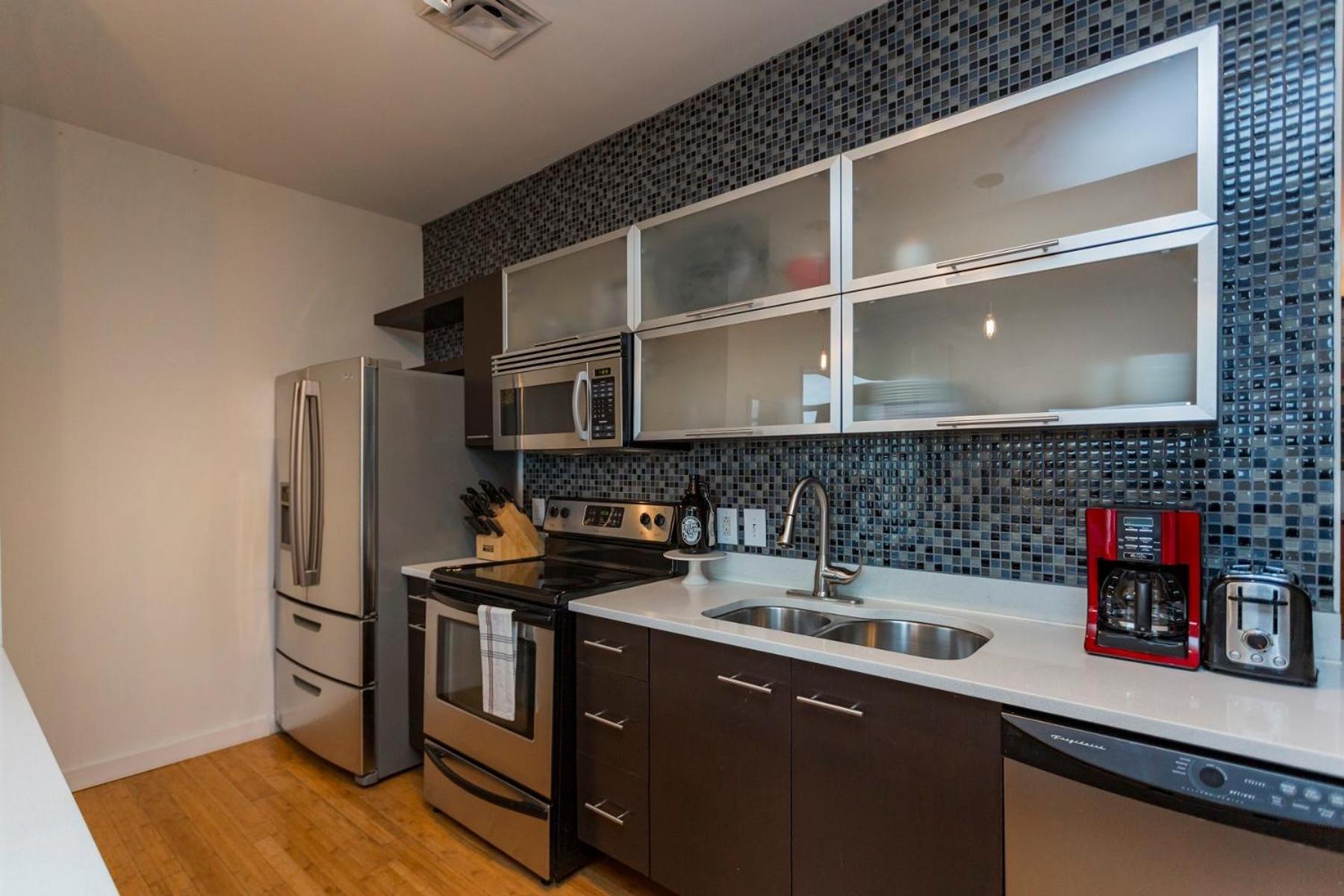 Artsy Retreat 30day Min W Wifi Ac Parking Tv Furnished Rooftop 3455 Nashville