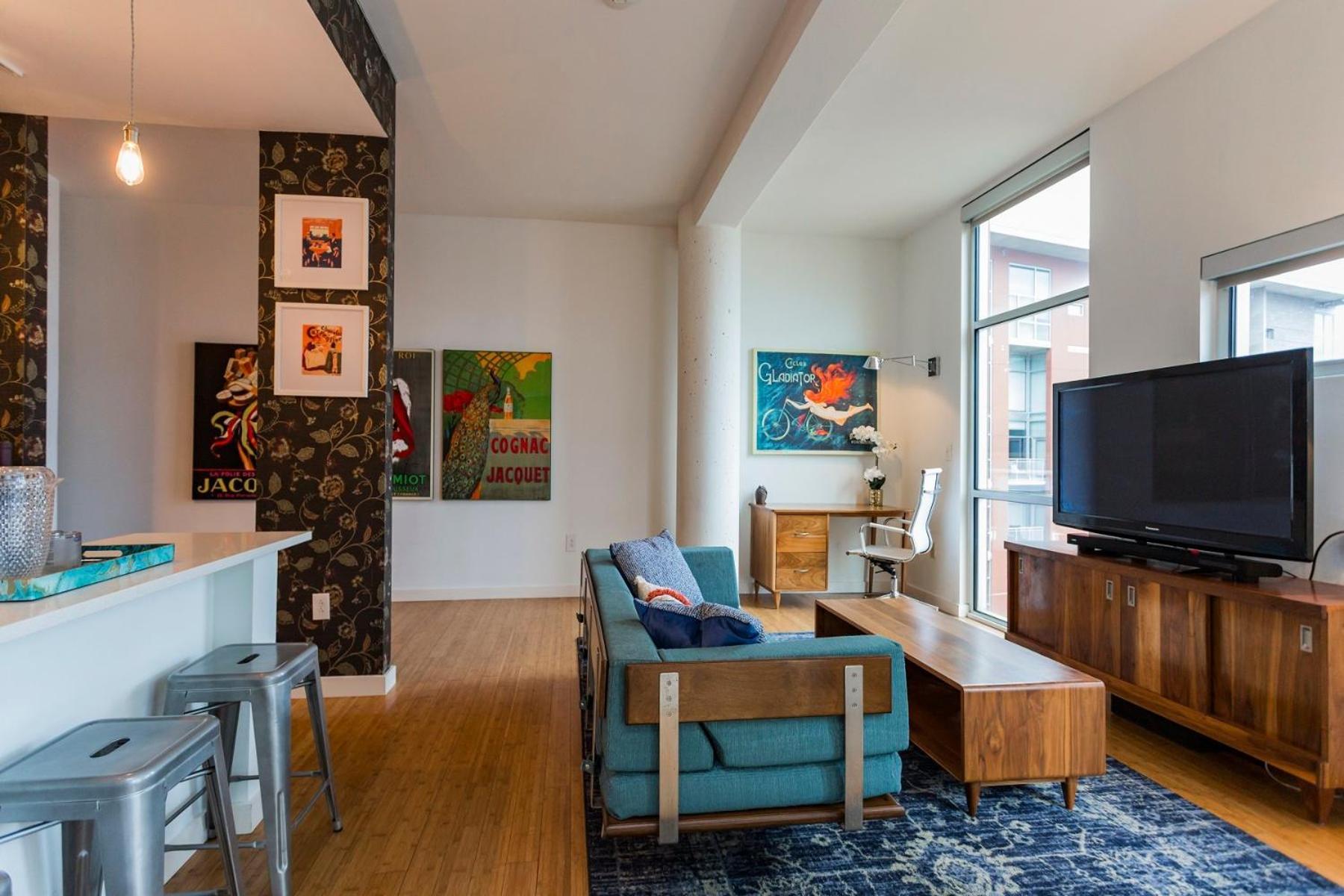 Artsy Retreat 30day Min W Wifi Ac Parking Tv Furnished Rooftop 3455 Holiday home