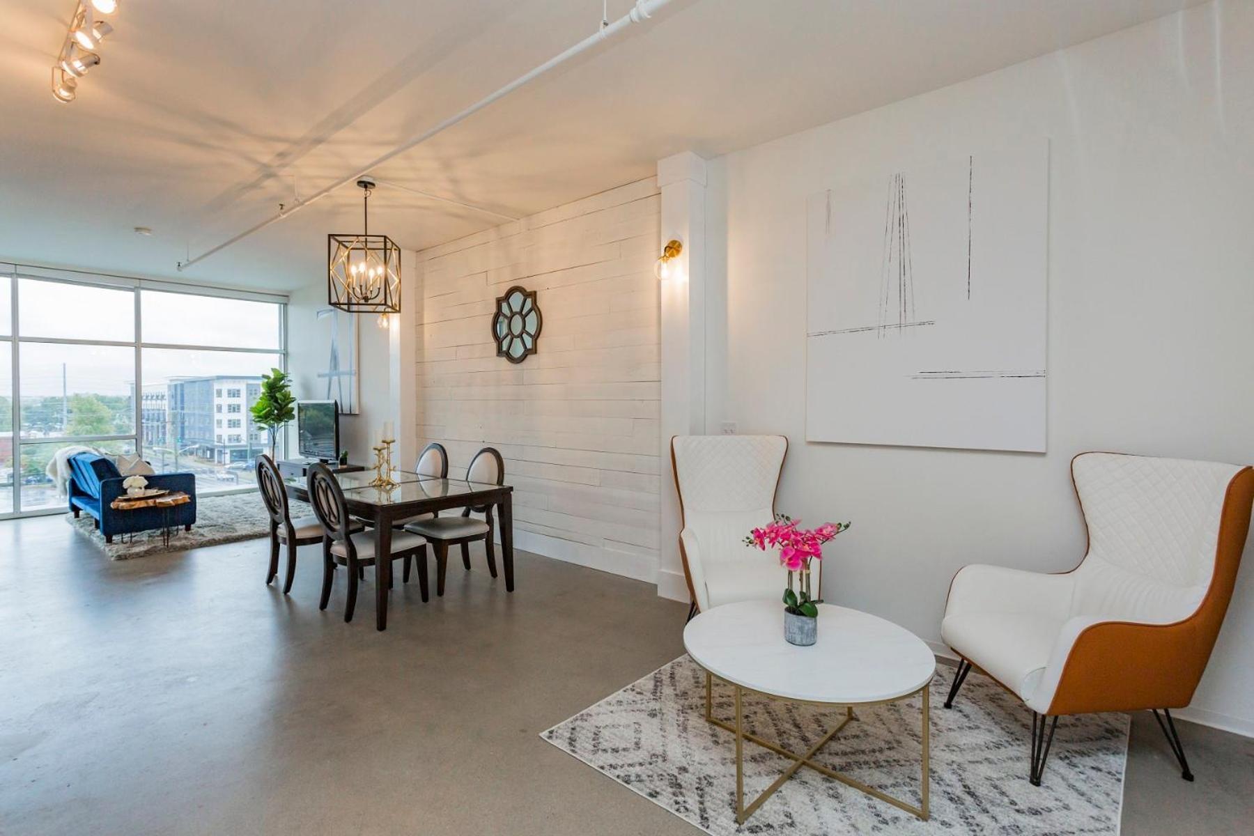 5m412- Sophisticated 1br Holiday home *