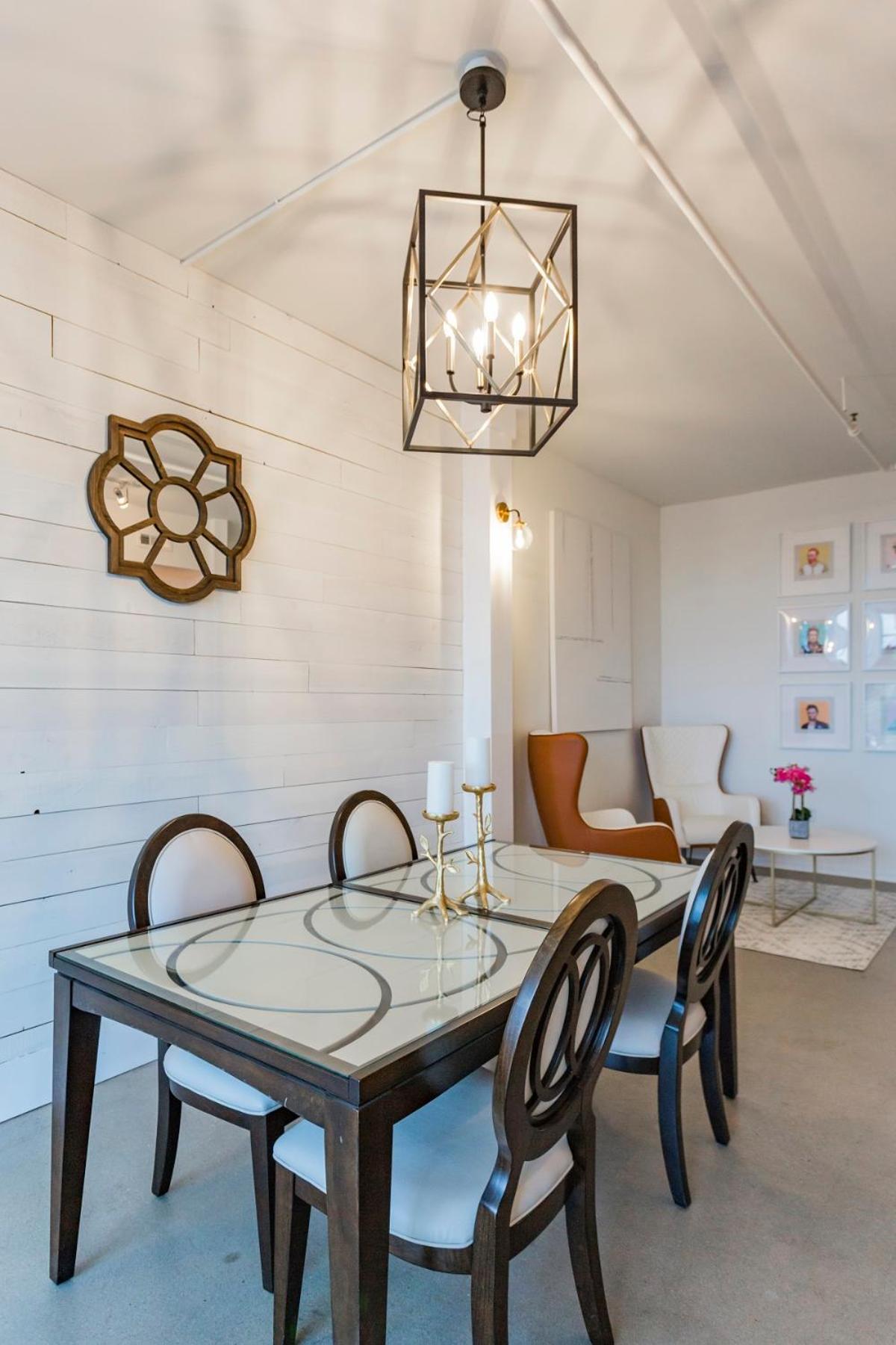 5m412- Sophisticated 1br *