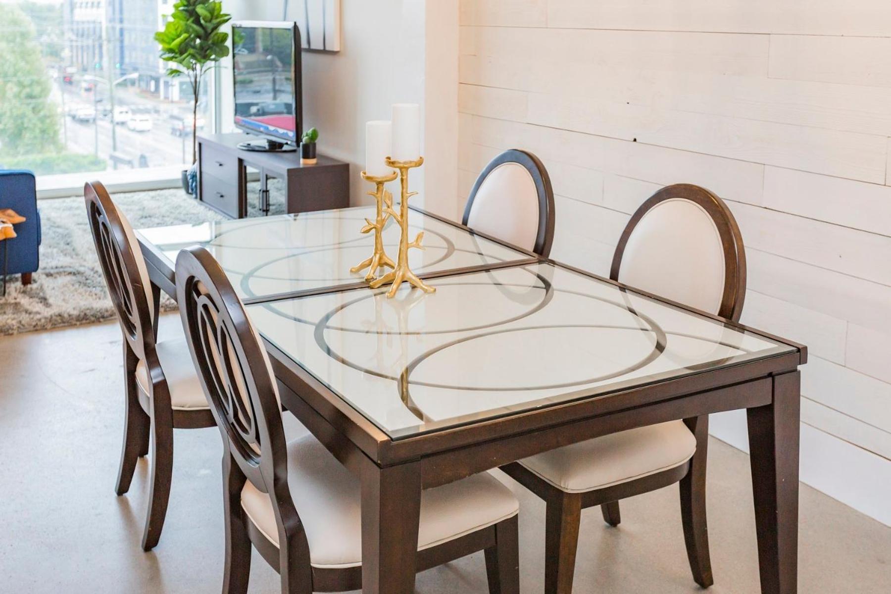 5m412- Sophisticated 1br Holiday home