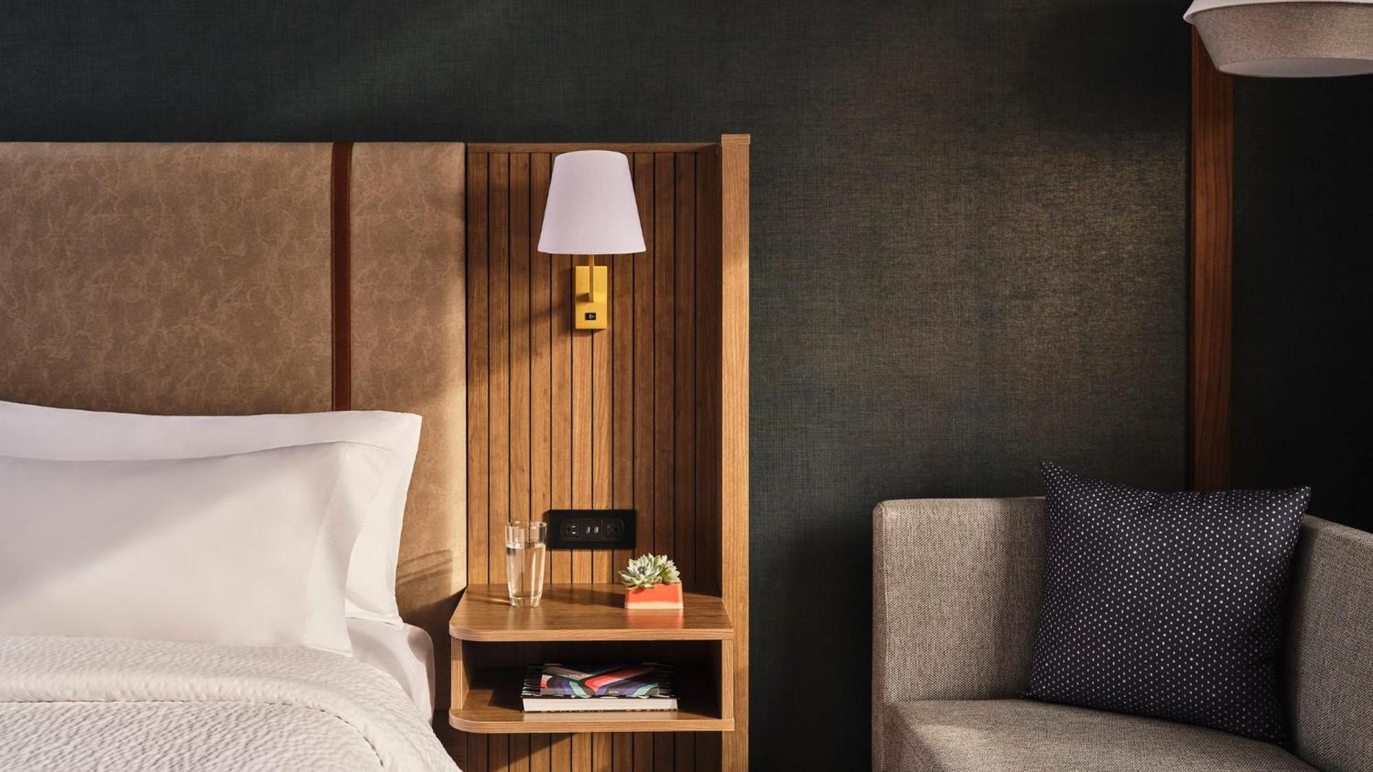 Holiday Downtown - Stadium By Ihg 3*