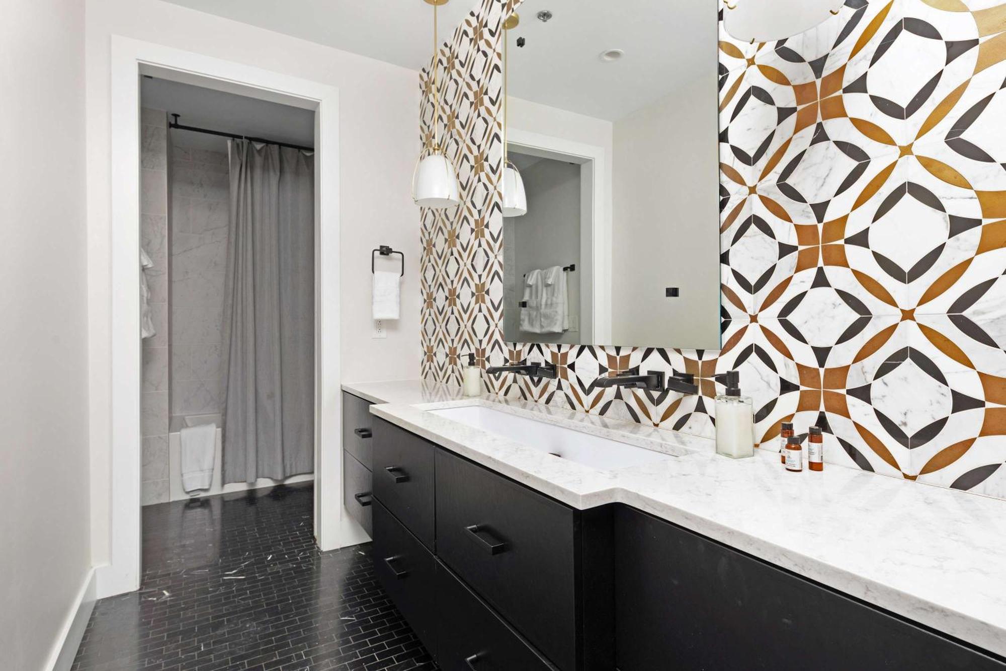 French's Luxury - Steps From Broadway Holiday home *