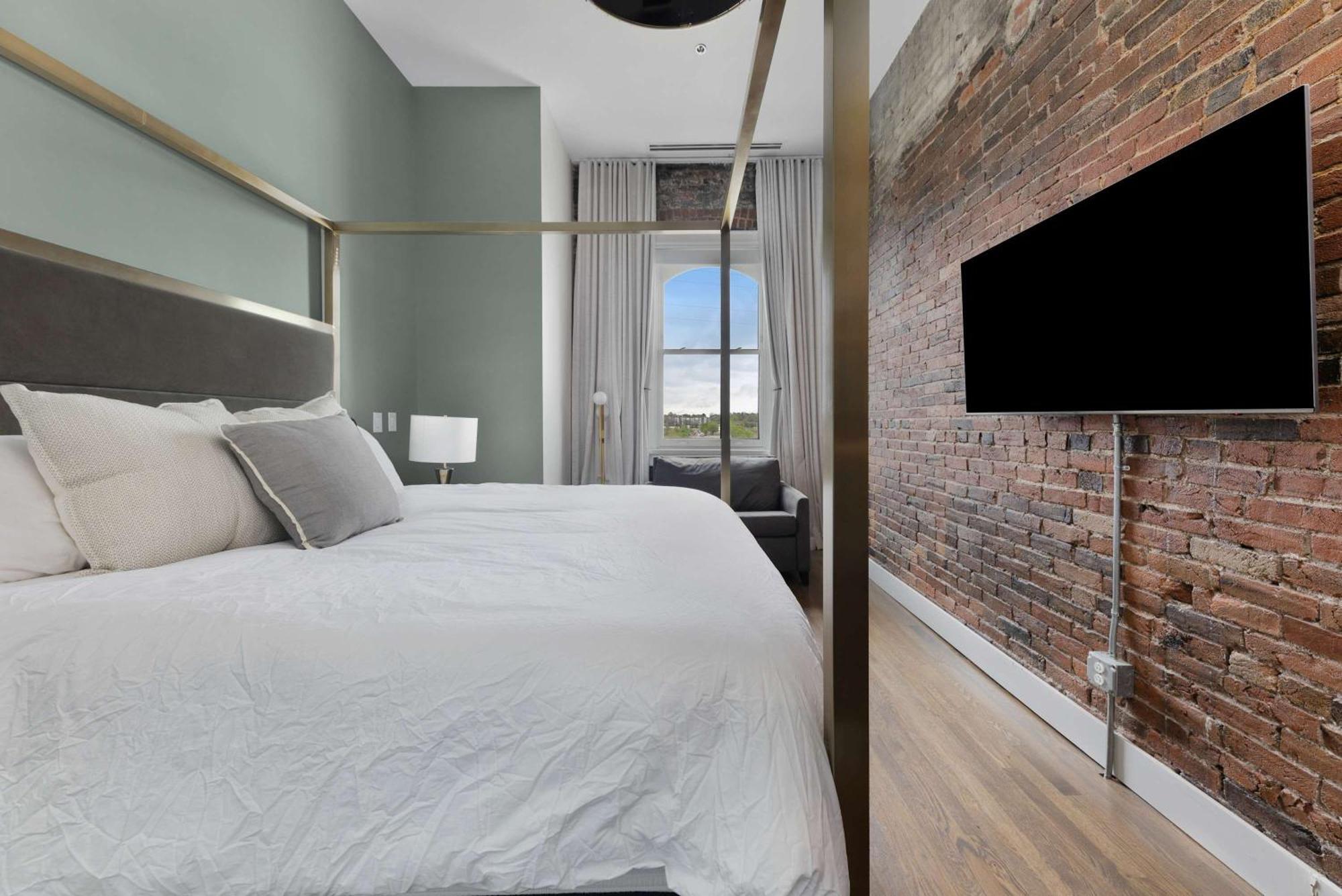 French's Luxury - Steps From Broadway Nashville