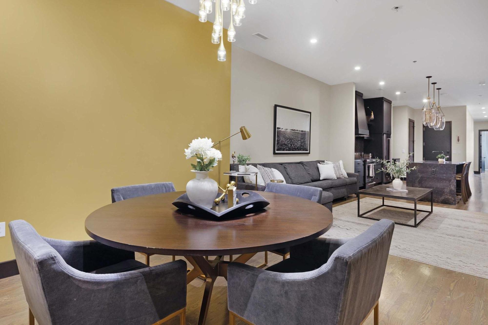 French's Luxury - Steps From Broadway Nashville