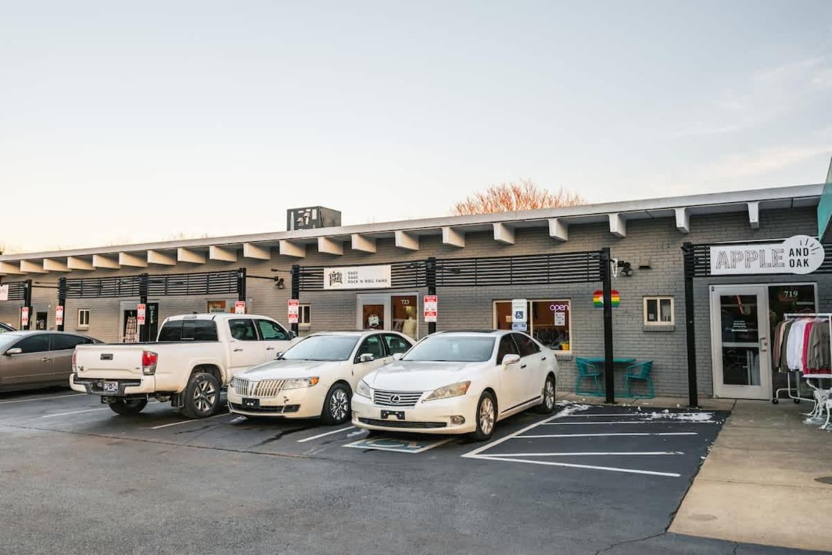 Hip East Music Food & Fun Nearby Holiday home *