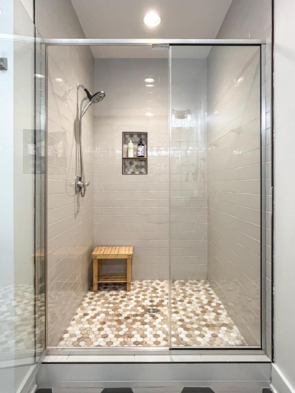 Holiday home Comfort-sleeps 10-3 Mins To 12 South Nashville