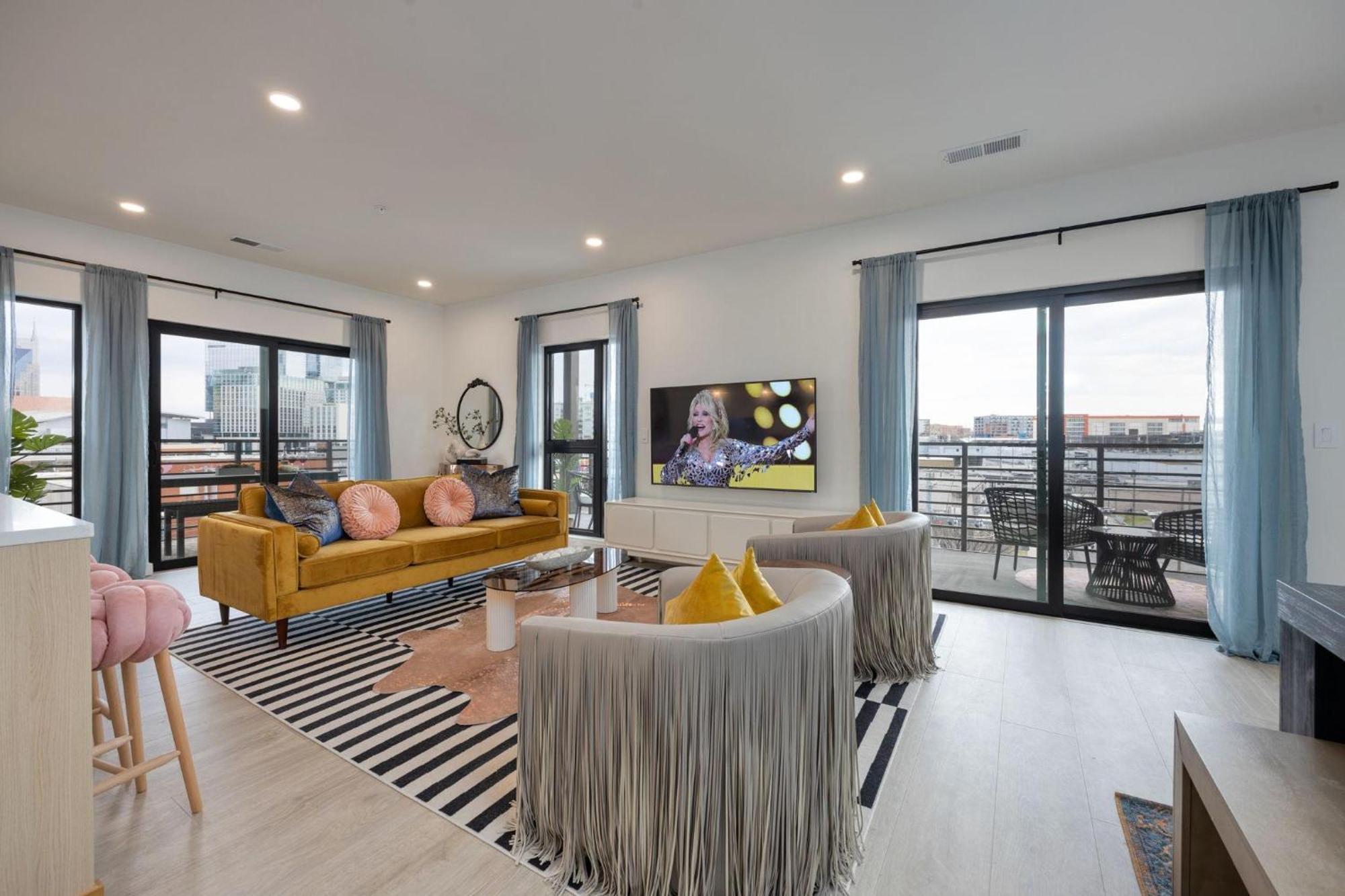 Holiday home Hyve-the Dolly Parton Experience-private Balcony *