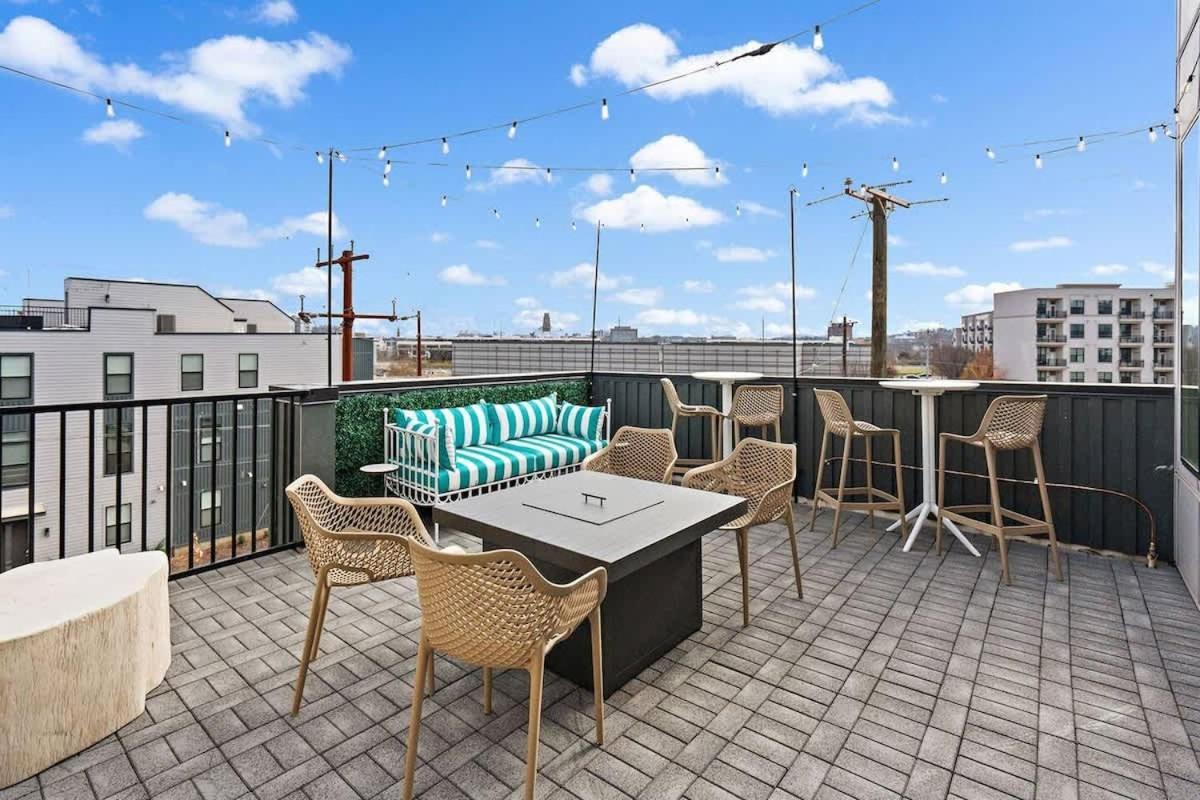 The Southern Lady & Gentleman - Rooftop Patios Nashville