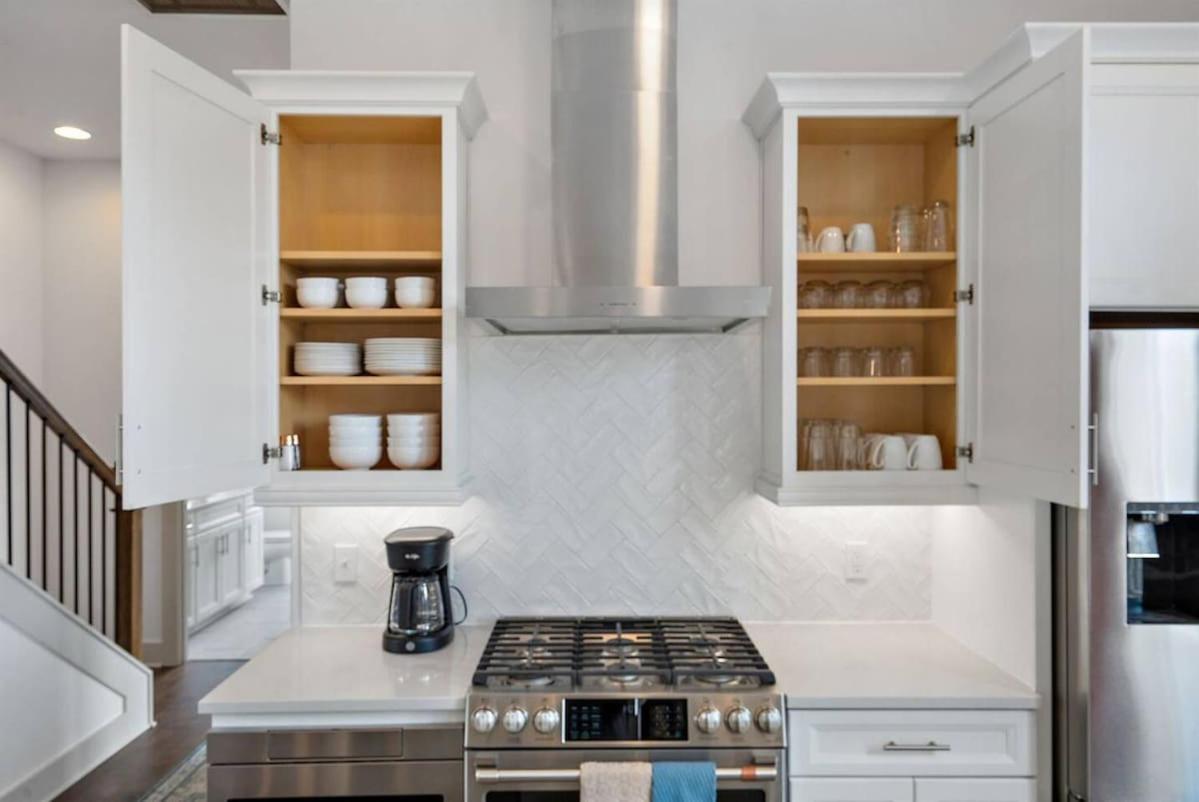 The Southern Lady & Gentleman - Rooftop Patios *