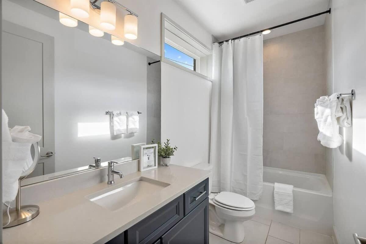 The Southern Lady & Gentleman - Rooftop Patios * Nashville