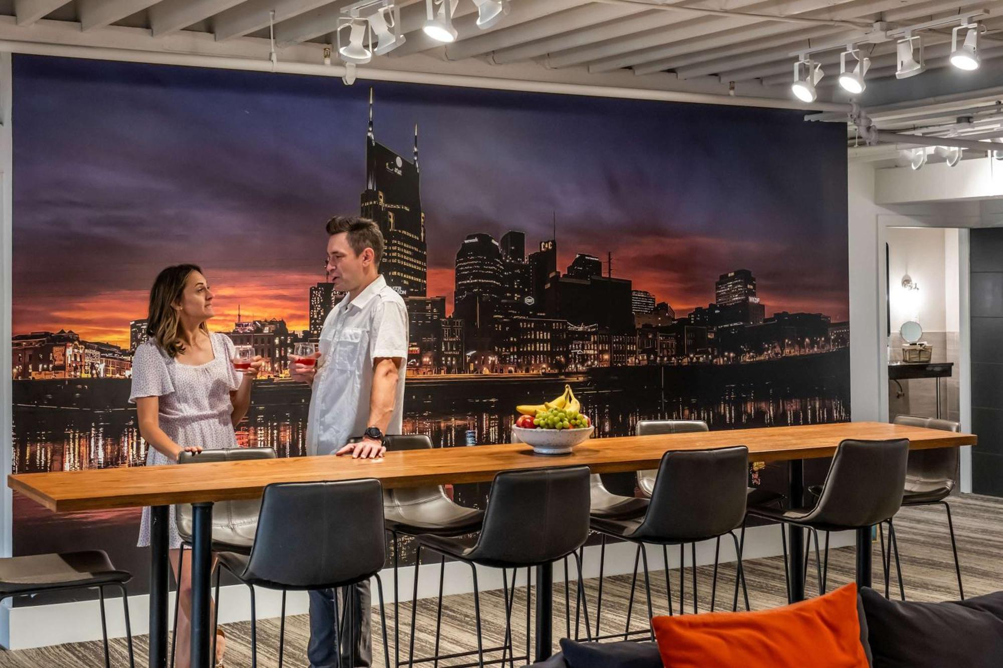Skyline With Penthouse & Rooftop Deck 6br By Maddox Nashville