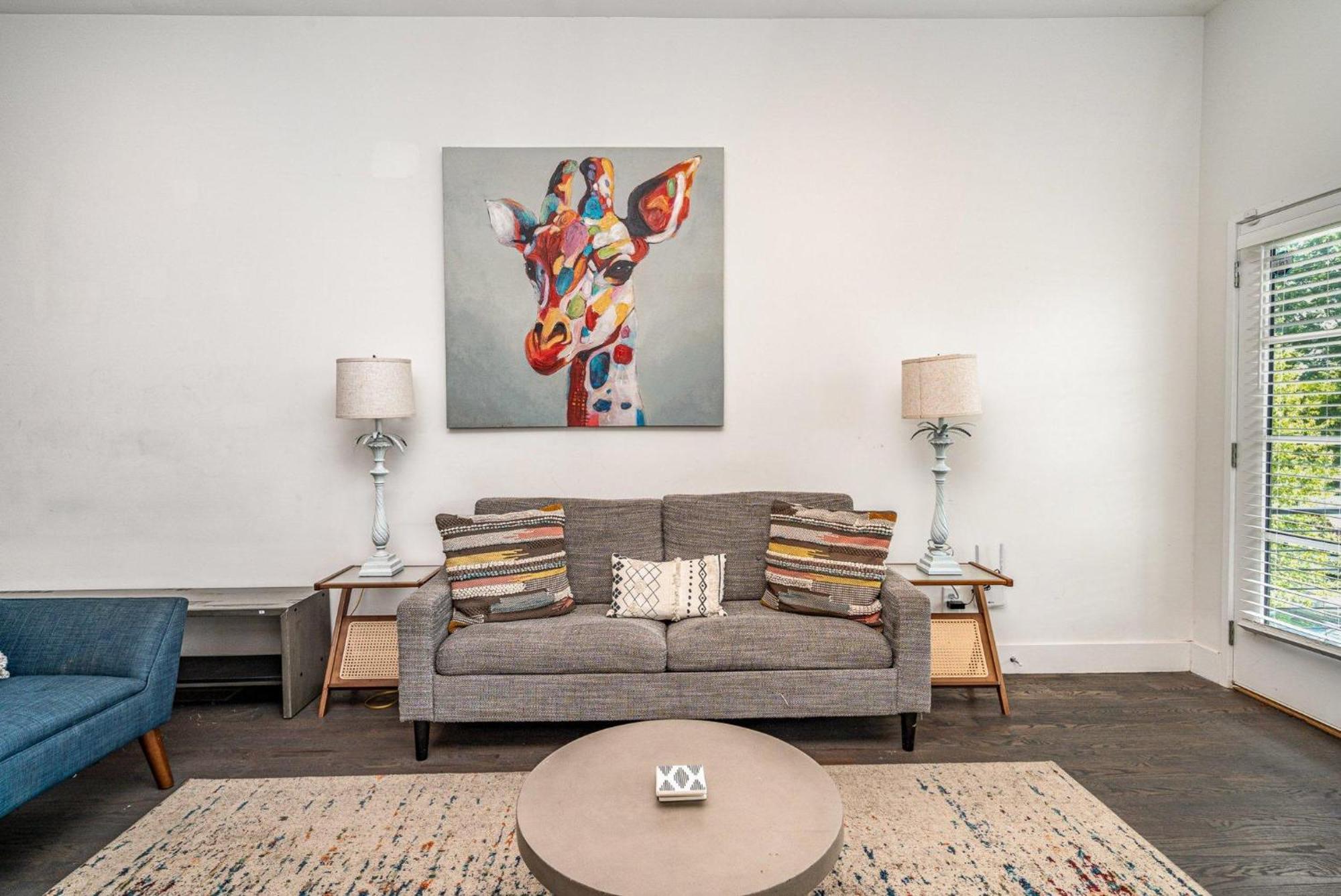 Jade - Private Patio And Balcony - Near Germantown Holiday home