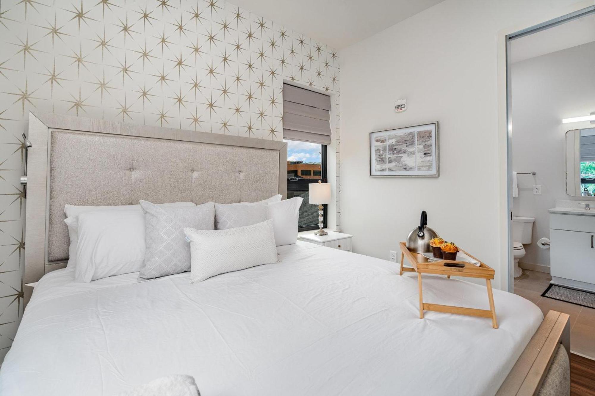 Harmony Outpost-pool & Gym-4 Mins To Broadway *