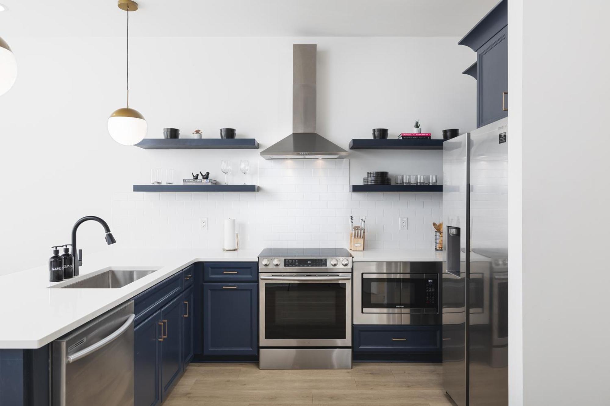 Apartment 3 Miles To Downtown Broadway Bars - Walk To Coffee From *