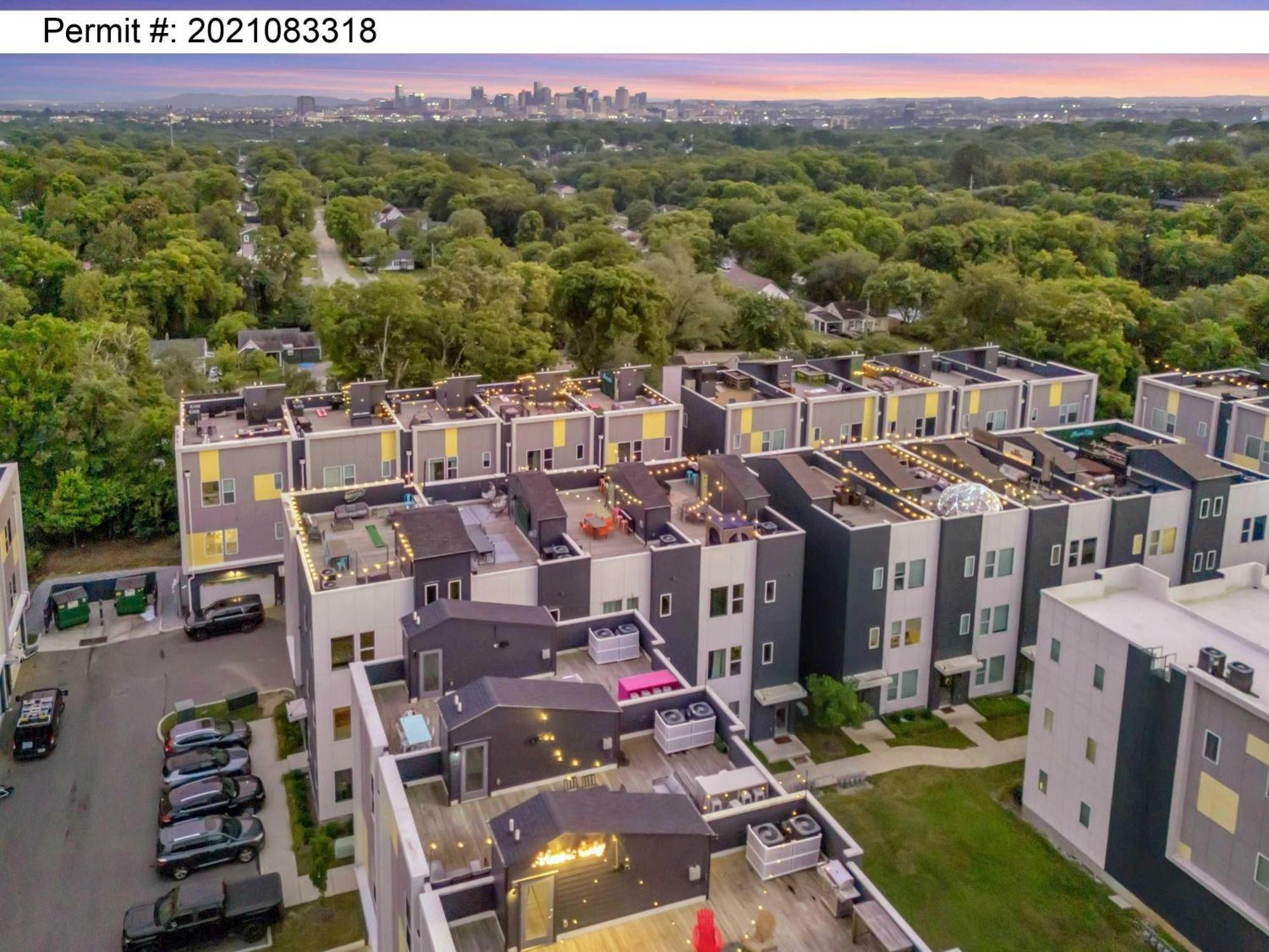 Rooftop Deck Grill Ping Pong Near Downtown Holiday home Nashville