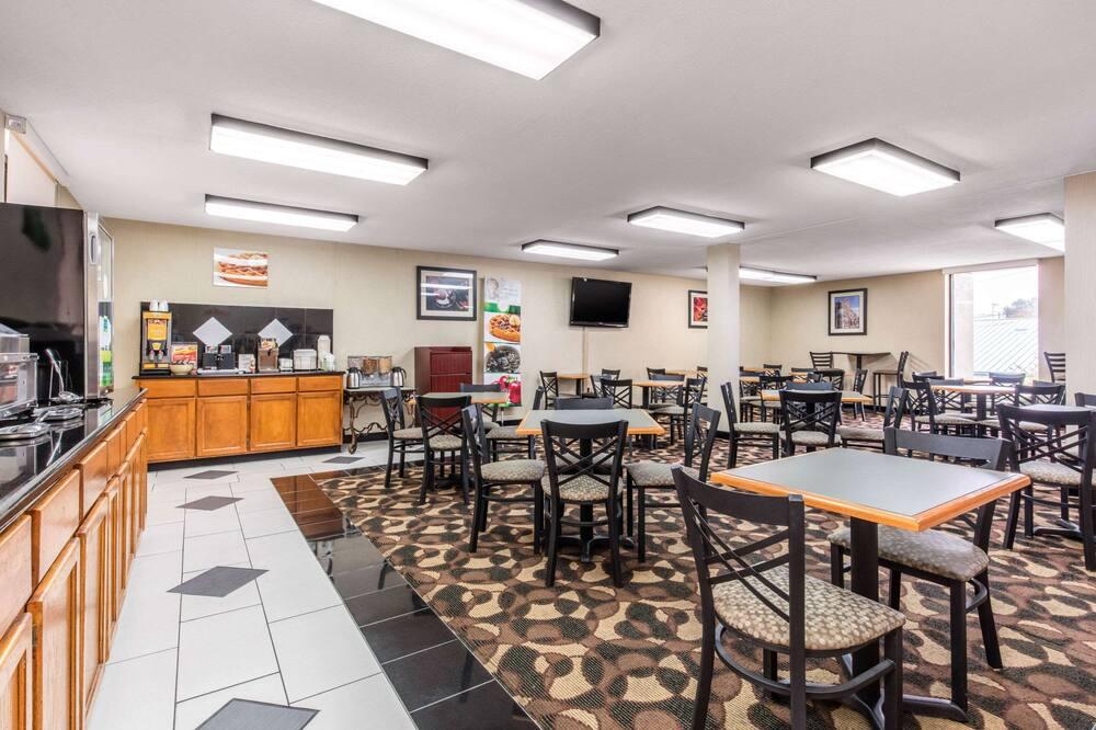 Spark By Hilton At Opryland Hotel Nashville