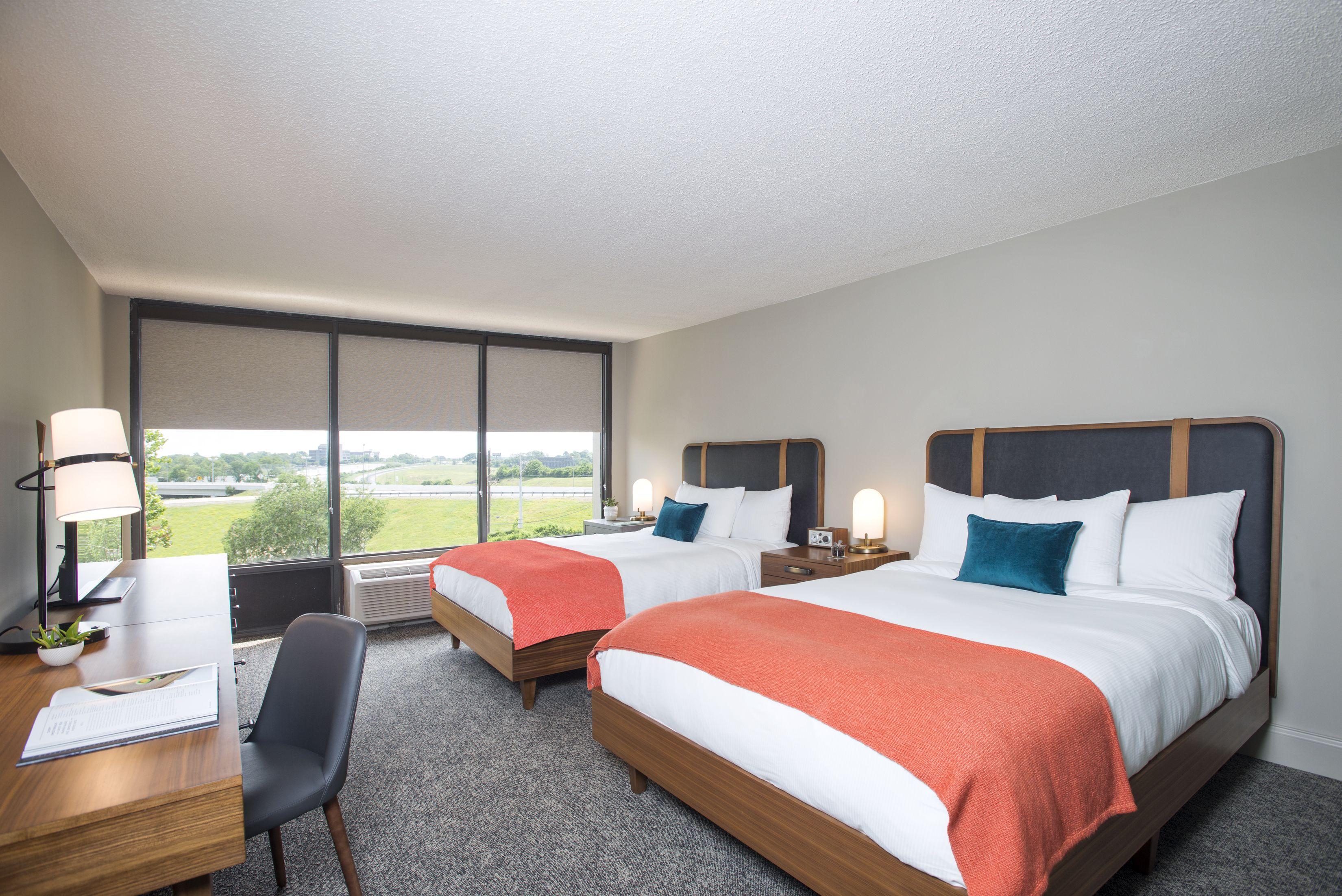 Hotel Delta By Marriott Airport 3*